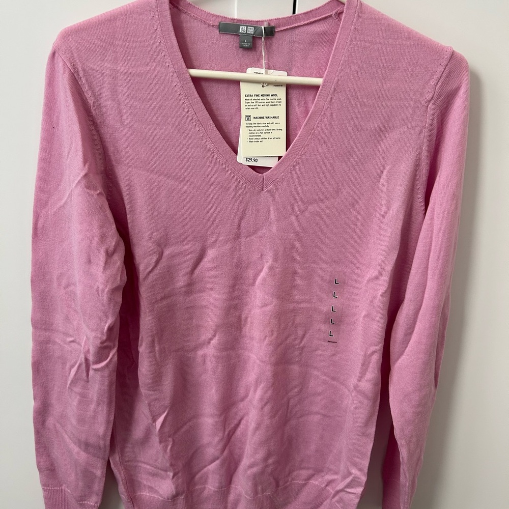 Pink V-Neck Women's Sweater 100% wool